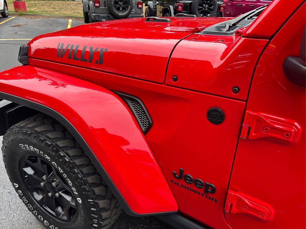 used 2021 Jeep Gladiator car, priced at $27,835