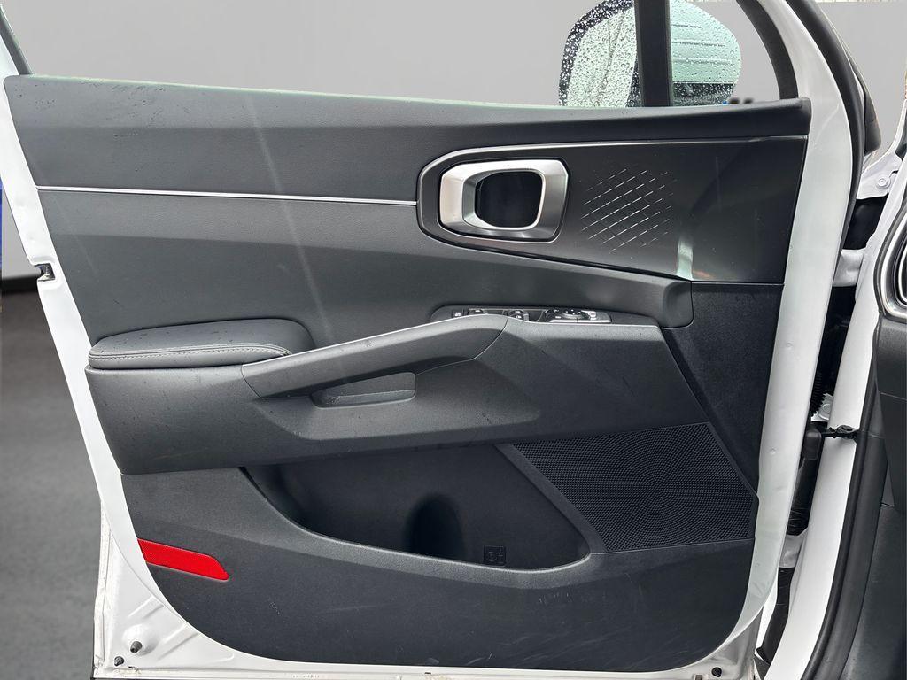 used 2025 Kia Sorento car, priced at $29,995