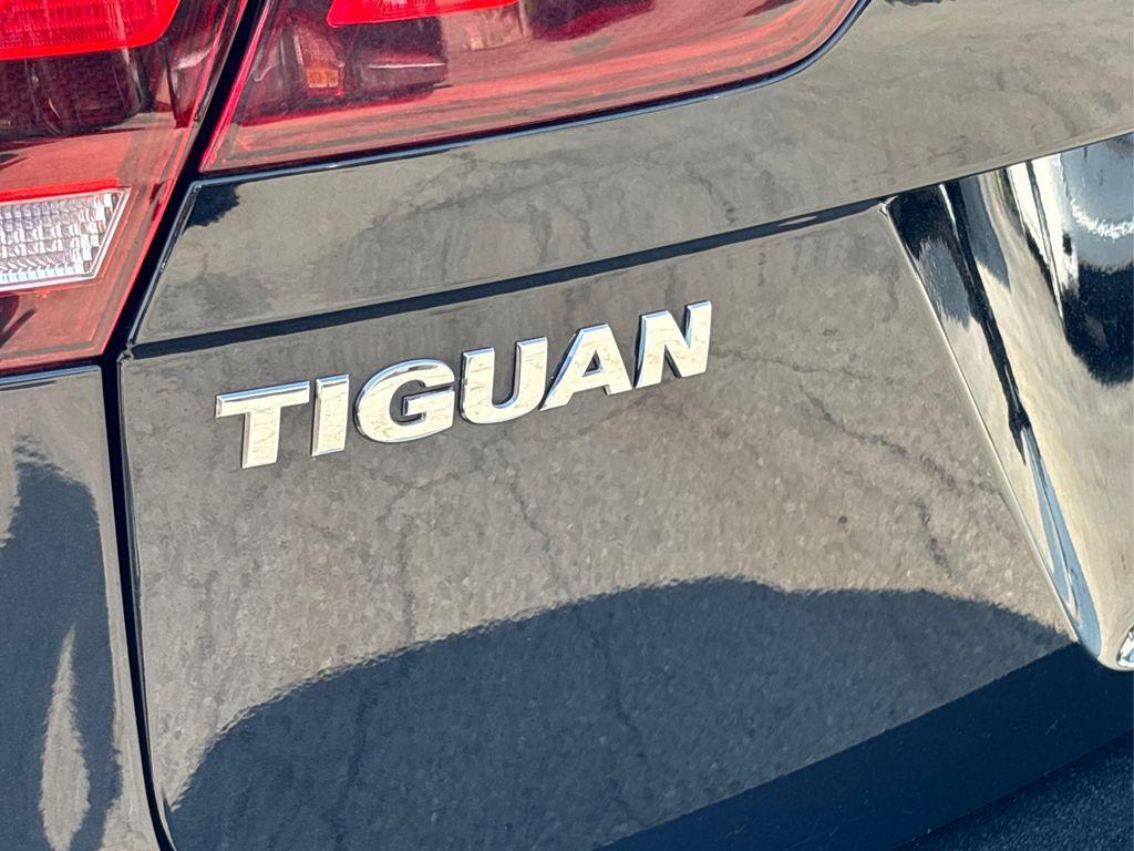 used 2021 Volkswagen Tiguan car, priced at $18,584
