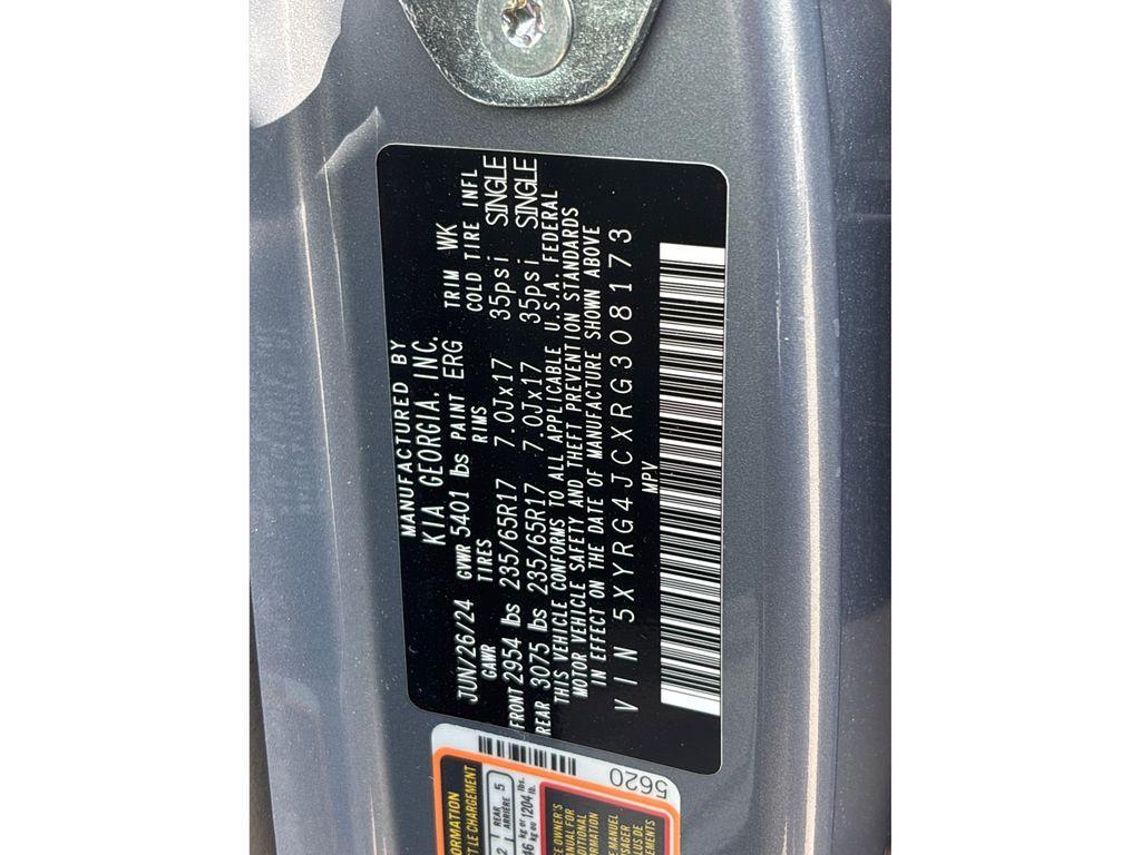 used 2024 Kia Sorento car, priced at $28,399