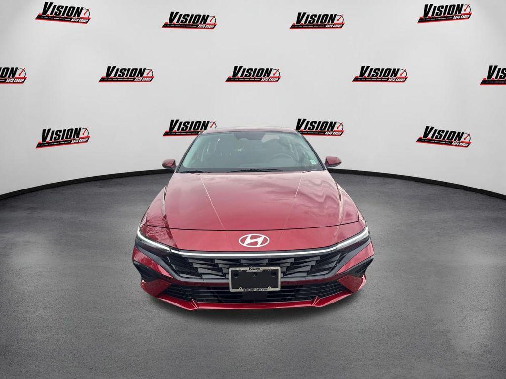 used 2025 Hyundai Elantra car
