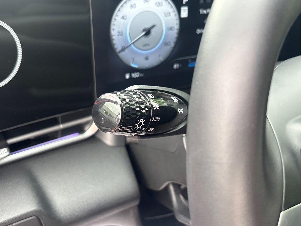used 2025 Hyundai Elantra car