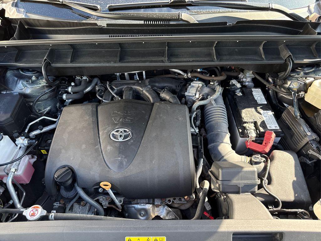 used 2020 Toyota Highlander car, priced at $31,990