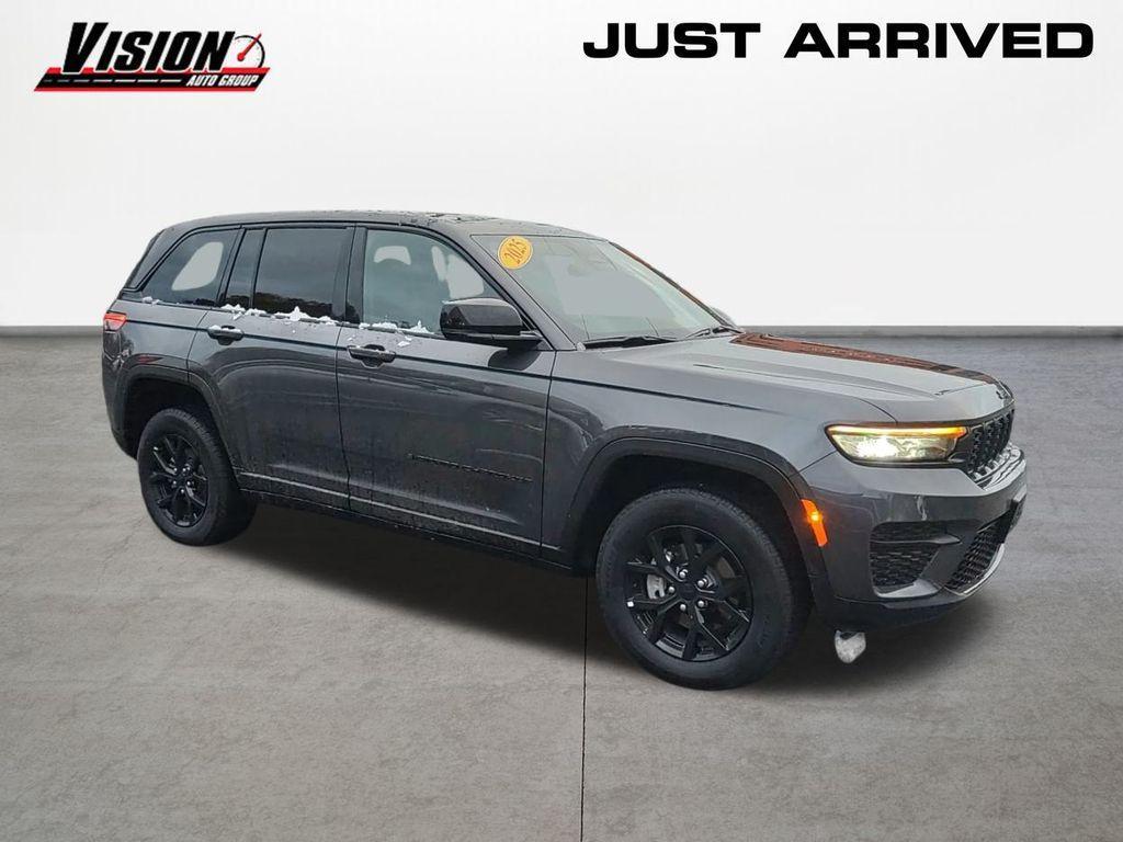 used 2025 Jeep Grand Cherokee car, priced at $41,100
