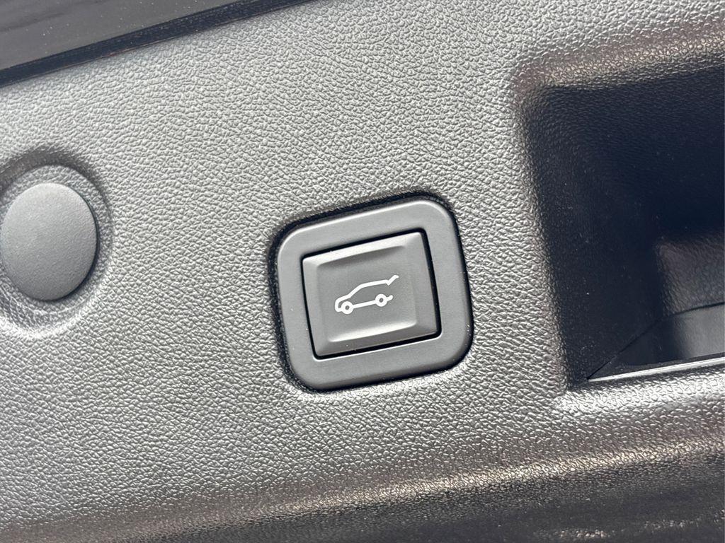 used 2018 Chevrolet Equinox car, priced at $13,689