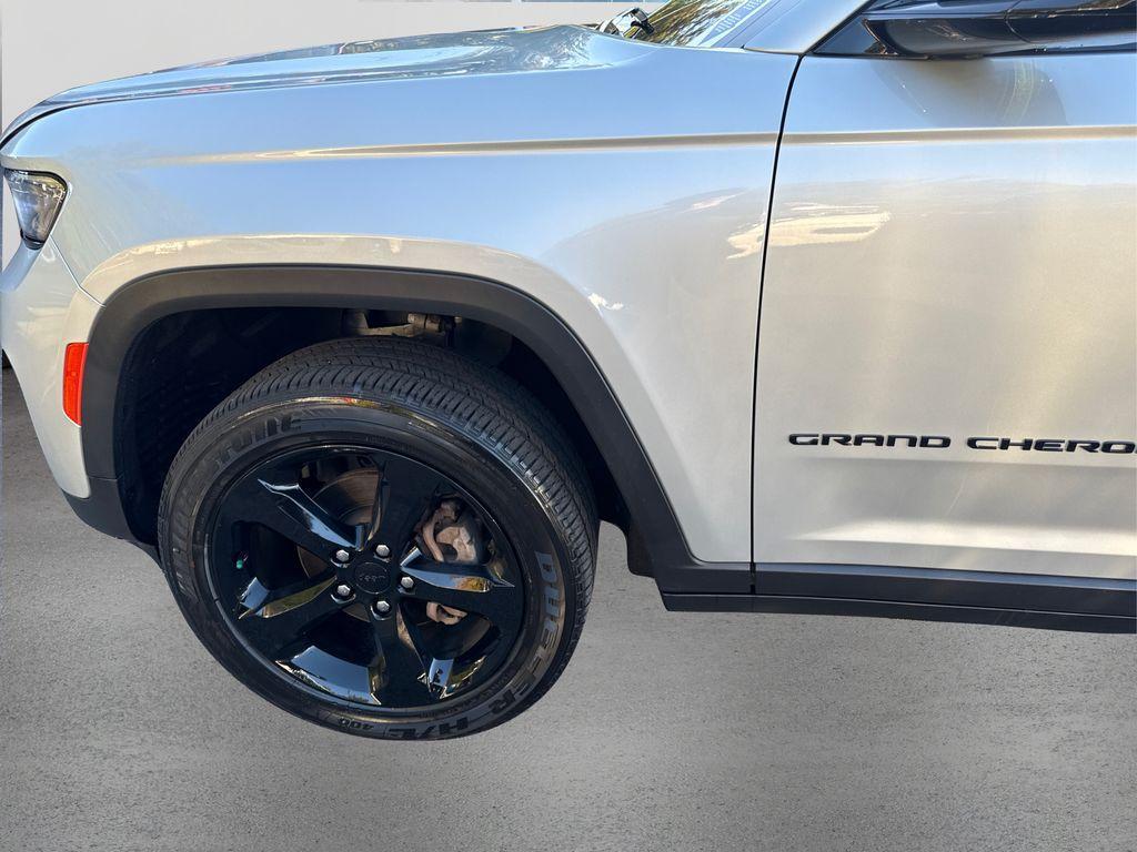 used 2023 Jeep Grand Cherokee car, priced at $33,000
