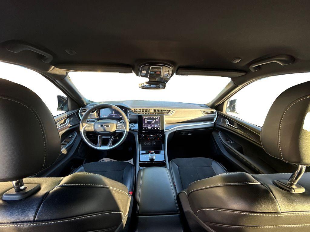 used 2023 Jeep Grand Cherokee car, priced at $33,000