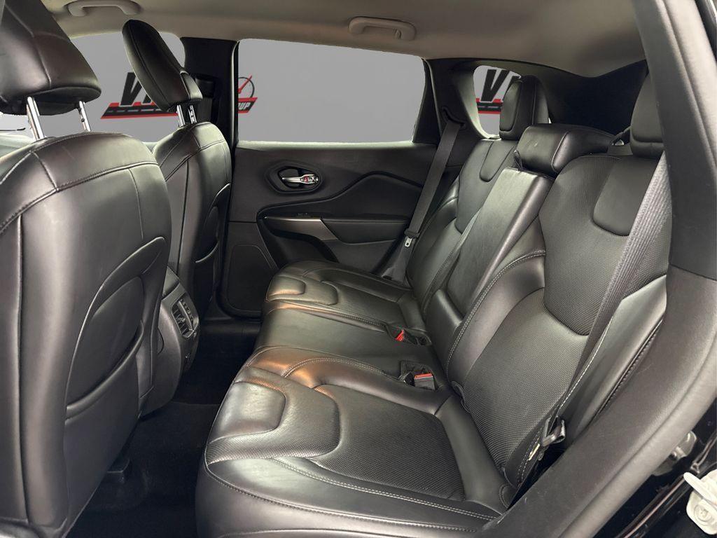 used 2021 Jeep Cherokee car, priced at $19,990