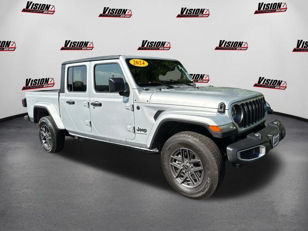 used 2024 Jeep Gladiator car, priced at $36,244