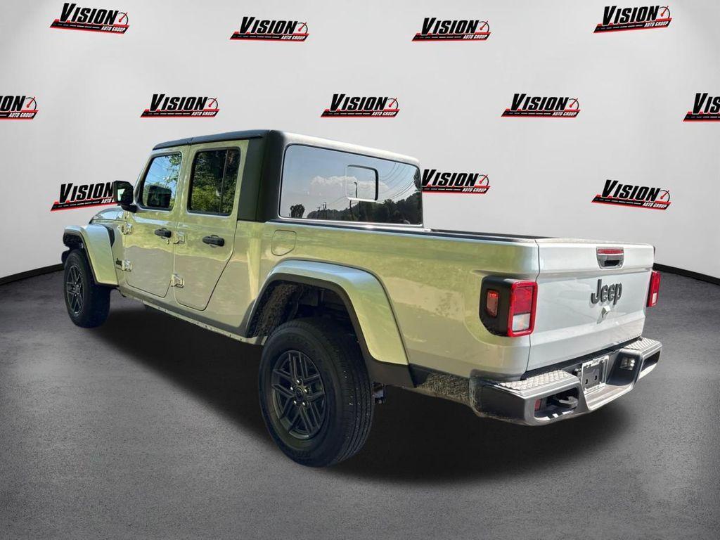 used 2024 Jeep Gladiator car, priced at $36,244
