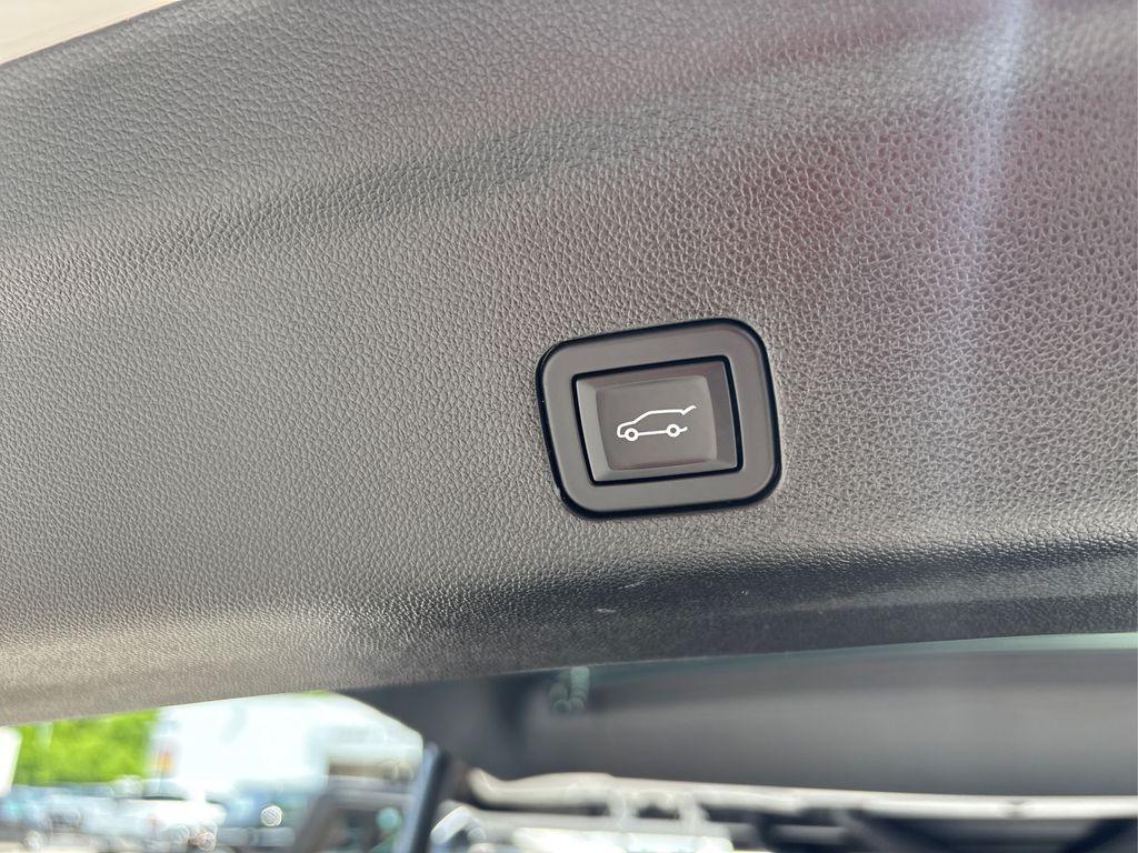 used 2024 Cadillac Escalade car, priced at $90,990