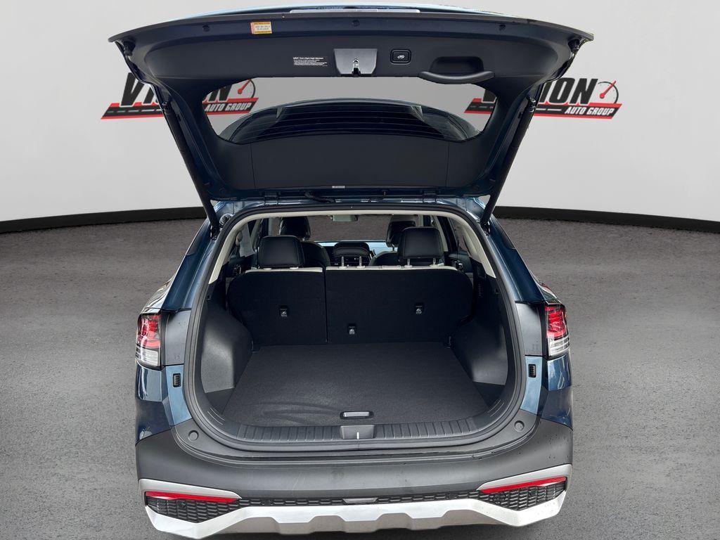 used 2025 Kia Sportage Hybrid car, priced at $31,601