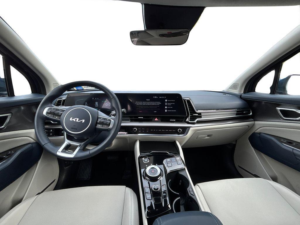 used 2025 Kia Sportage Hybrid car, priced at $31,601