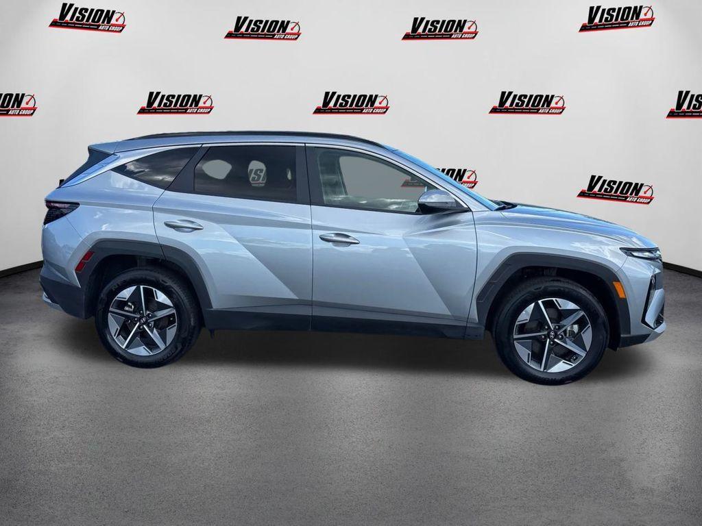 used 2025 Hyundai TUCSON Hybrid car, priced at $31,889