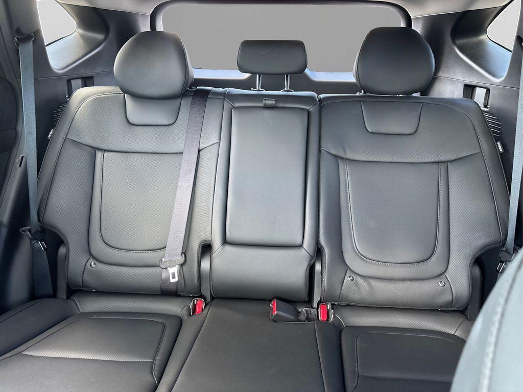 used 2025 Hyundai TUCSON Hybrid car, priced at $31,889