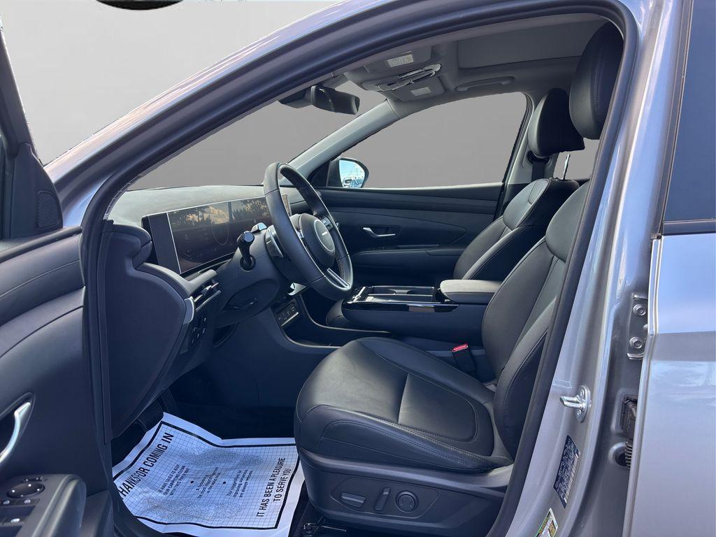 used 2025 Hyundai TUCSON Hybrid car, priced at $31,889