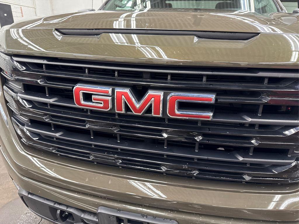 used 2023 GMC Sierra 1500 car, priced at $38,700