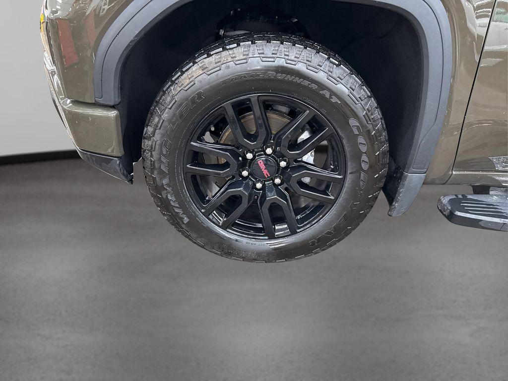 used 2023 GMC Sierra 1500 car, priced at $38,700