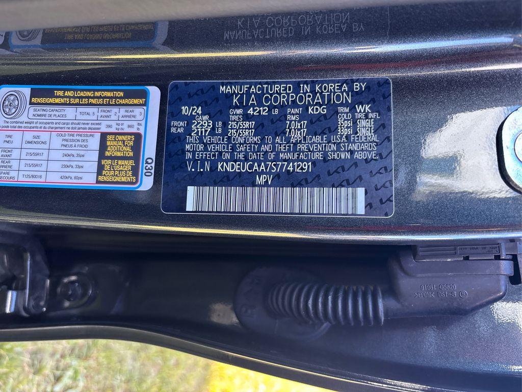 used 2025 Kia Seltos car