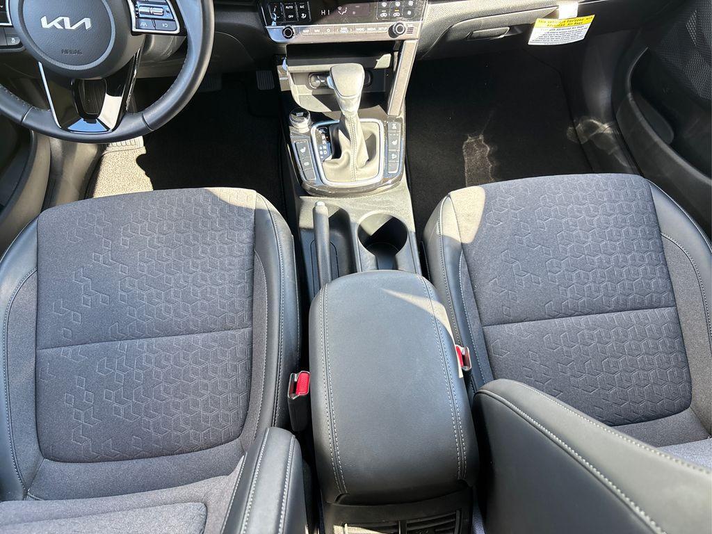 used 2025 Kia Seltos car