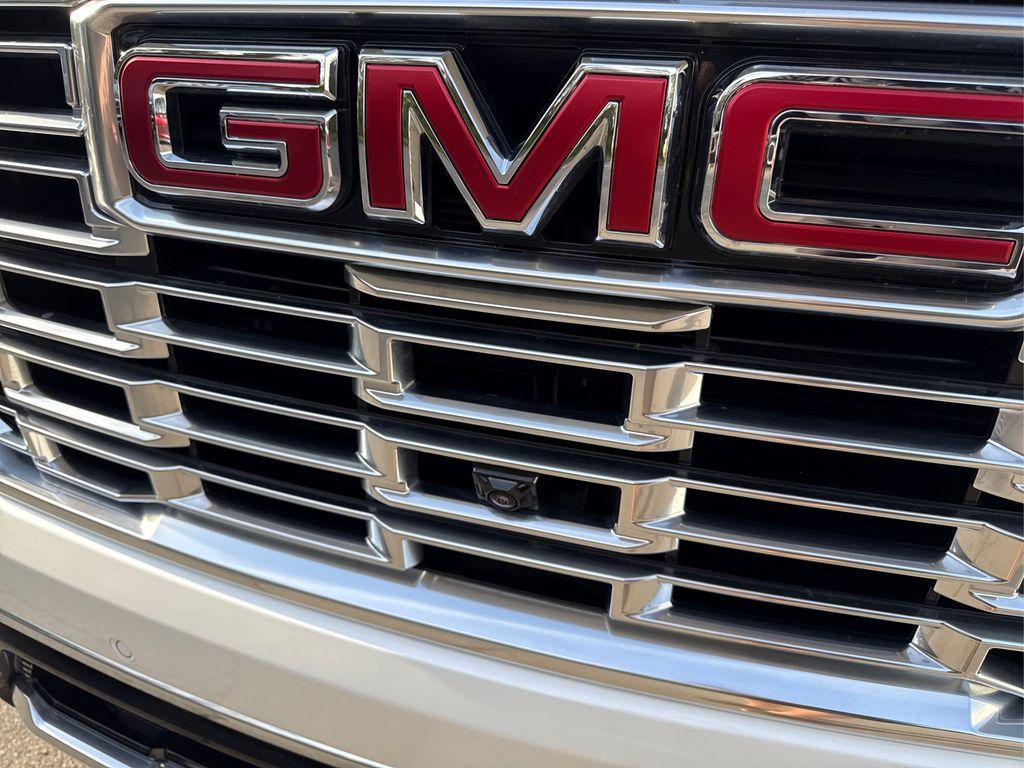 used 2025 GMC Yukon XL car, priced at $87,990