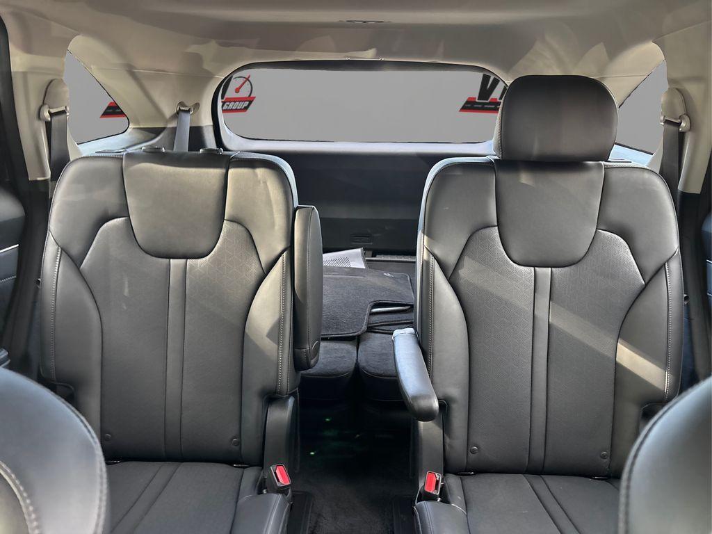 used 2022 Kia Sorento car, priced at $33,653