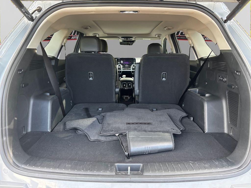 used 2022 Kia Sorento car, priced at $33,653
