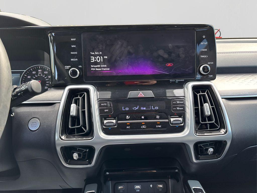 used 2022 Kia Sorento car, priced at $33,653
