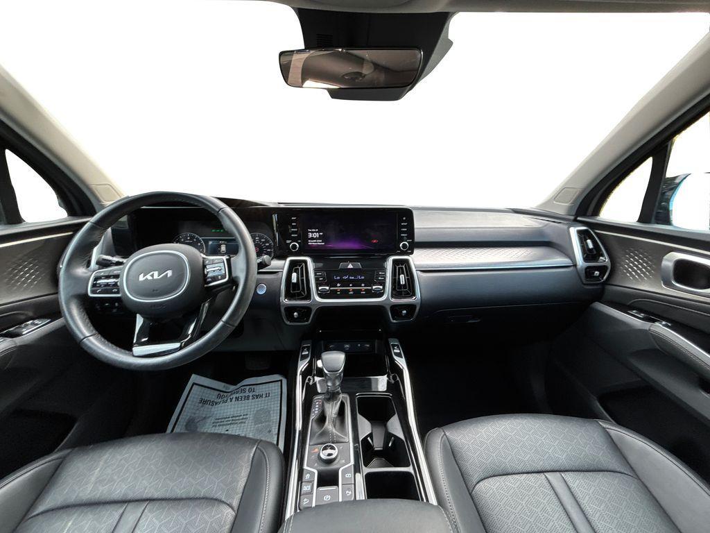 used 2022 Kia Sorento car, priced at $33,653