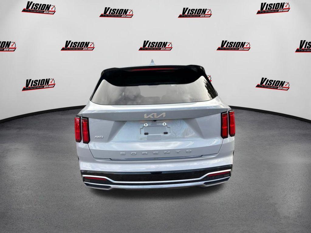 used 2022 Kia Sorento car, priced at $33,653