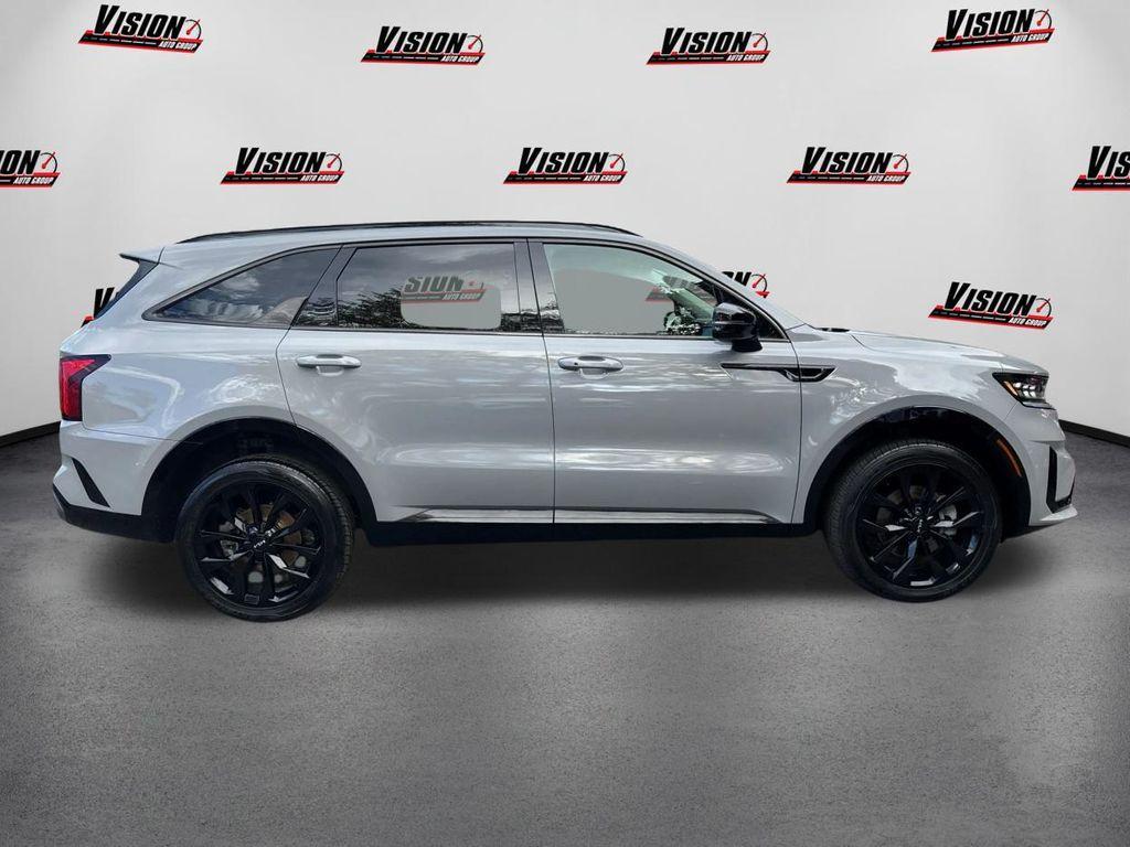 used 2022 Kia Sorento car, priced at $33,653