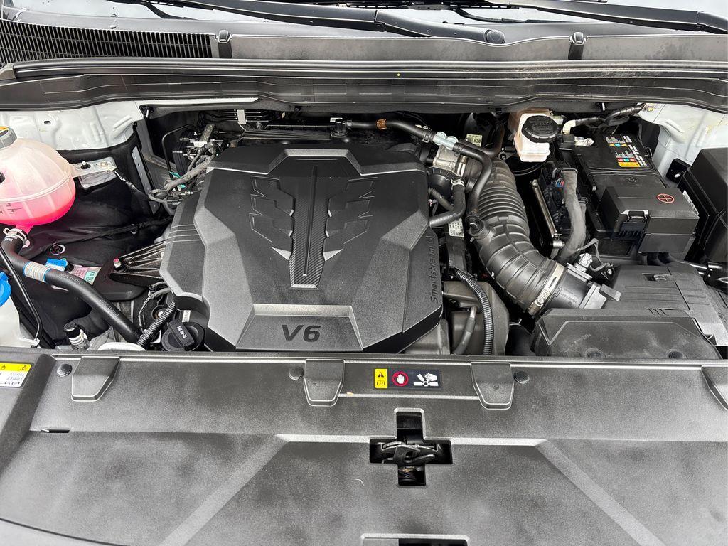 used 2024 Kia Carnival car, priced at $34,573