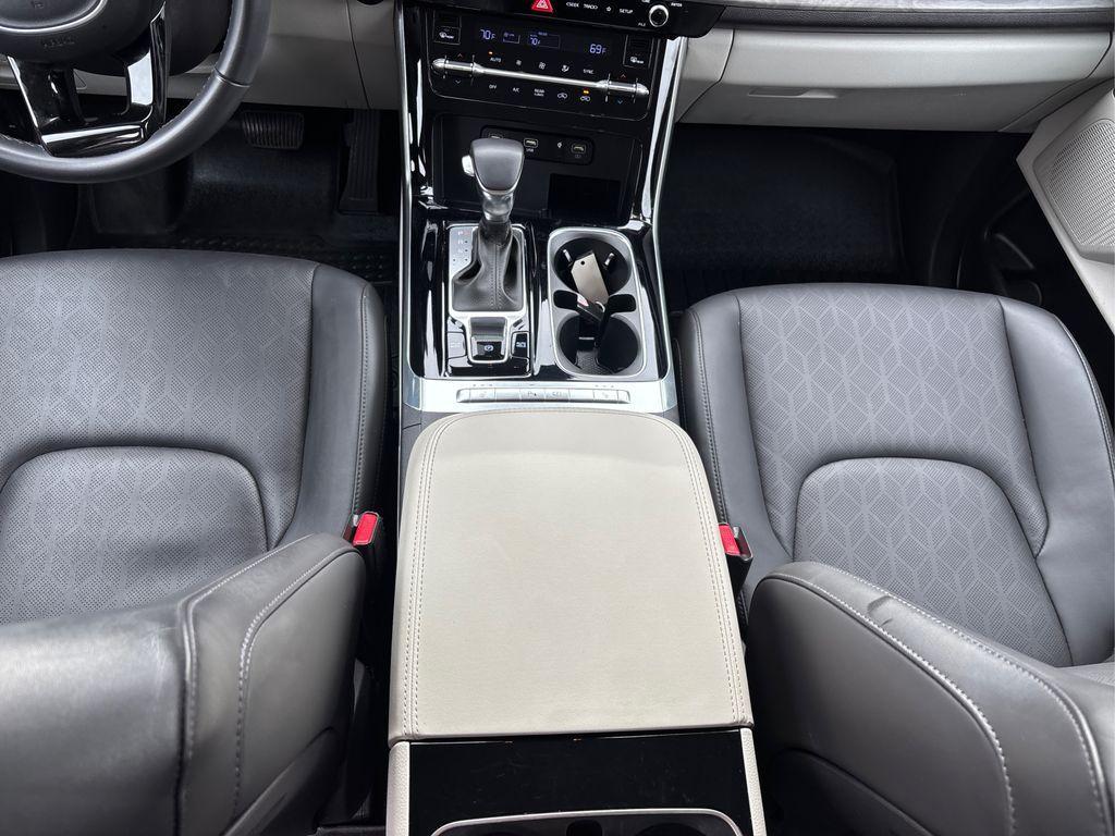 used 2024 Kia Carnival car, priced at $34,573