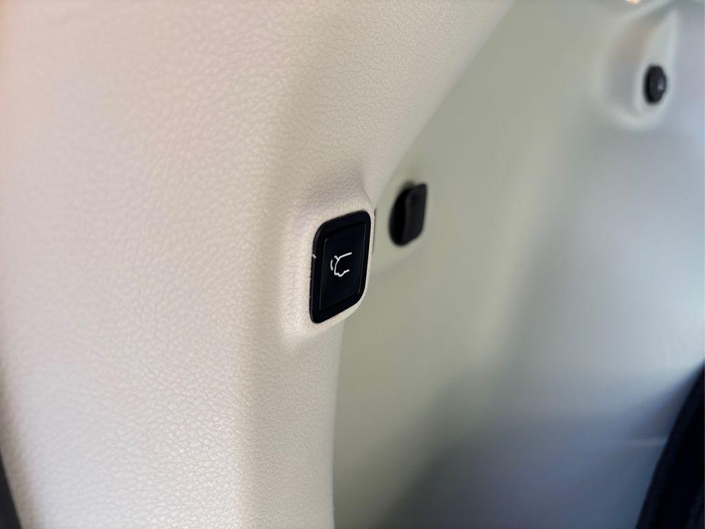 used 2019 Jeep Cherokee car, priced at $16,200