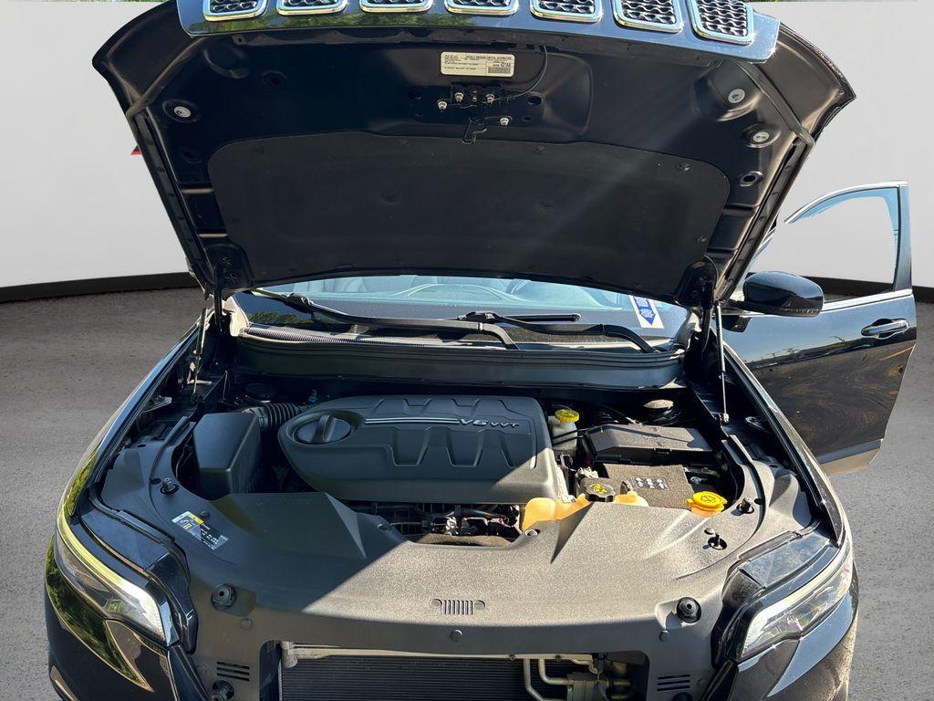 used 2019 Jeep Cherokee car, priced at $16,200