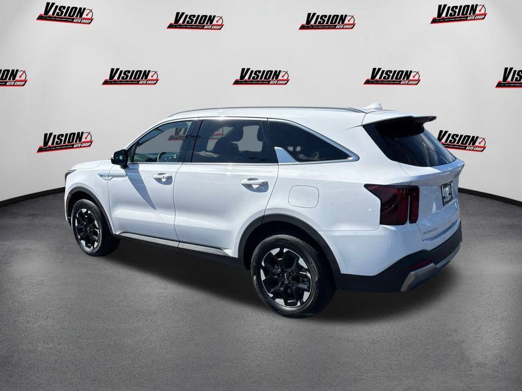 used 2025 Kia Sorento car, priced at $33,988