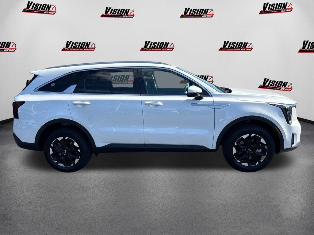 used 2025 Kia Sorento car, priced at $33,988
