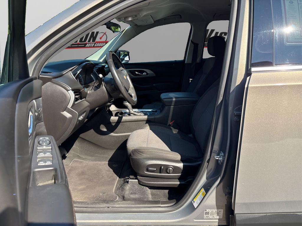 used 2018 Chevrolet Traverse car, priced at $17,495