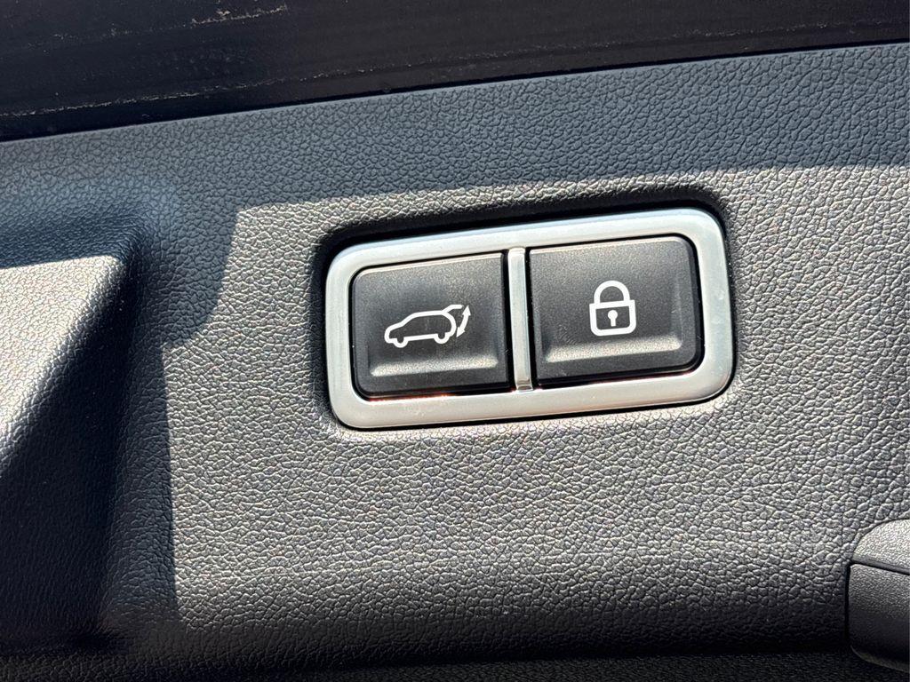 used 2022 Kia Sorento car, priced at $31,041