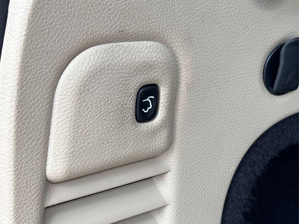 used 2018 Jeep Grand Cherokee car, priced at $16,718