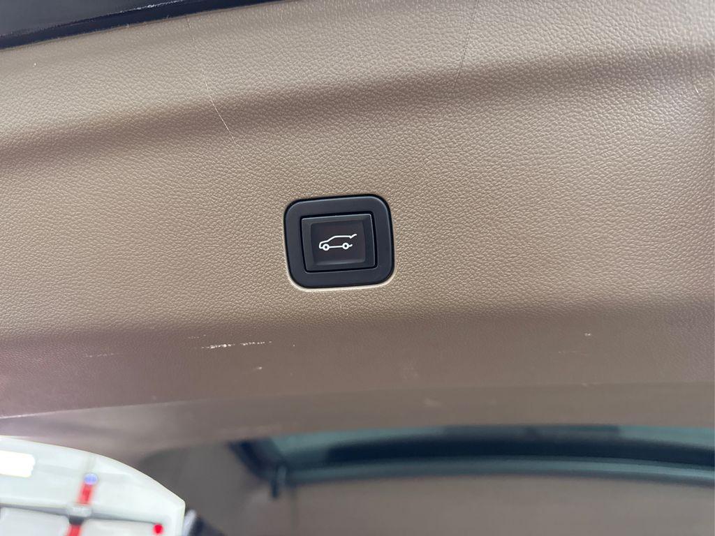 used 2022 GMC Yukon car, priced at $56,590