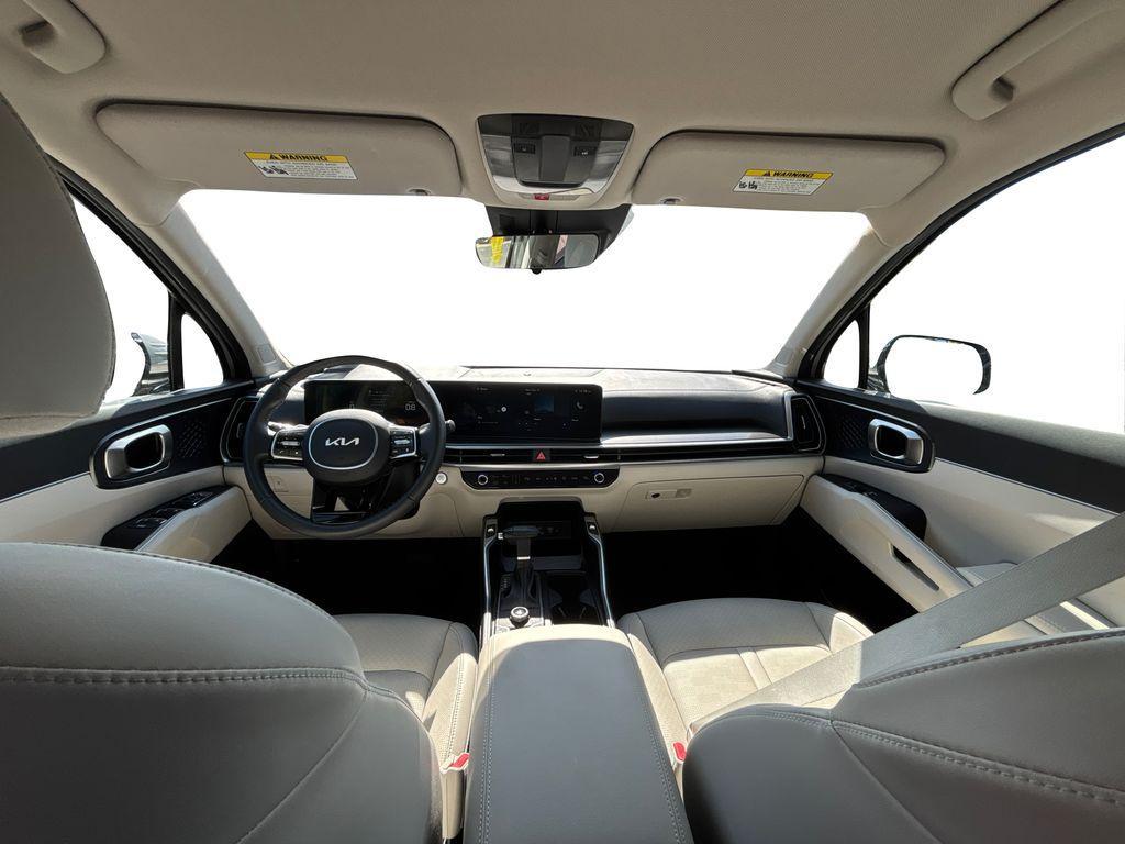 used 2025 Kia Sorento car, priced at $33,487