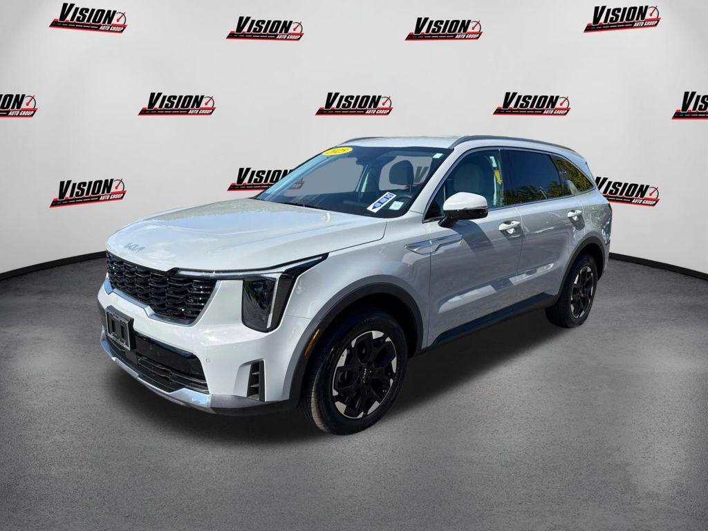 used 2025 Kia Sorento car, priced at $33,487