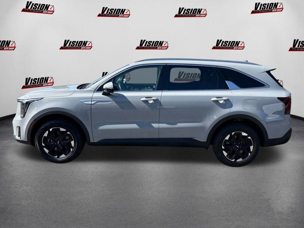 used 2025 Kia Sorento car, priced at $33,487