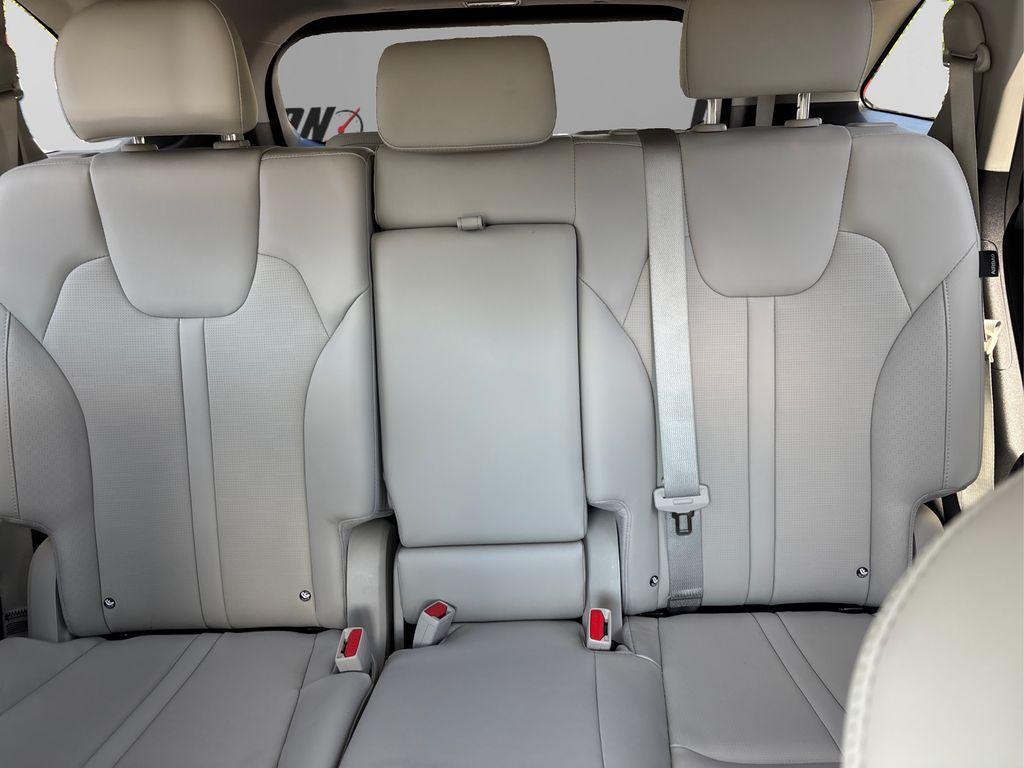 used 2025 Kia Sorento car, priced at $33,487