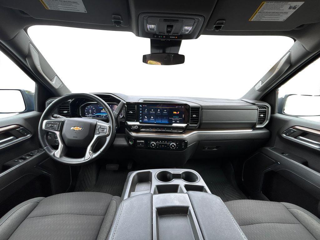 used 2024 Chevrolet Silverado 1500 car, priced at $39,927