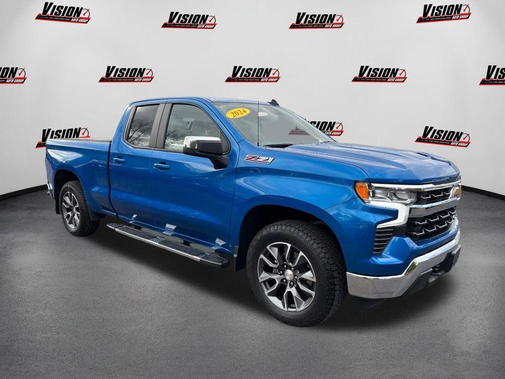 used 2024 Chevrolet Silverado 1500 car, priced at $39,927