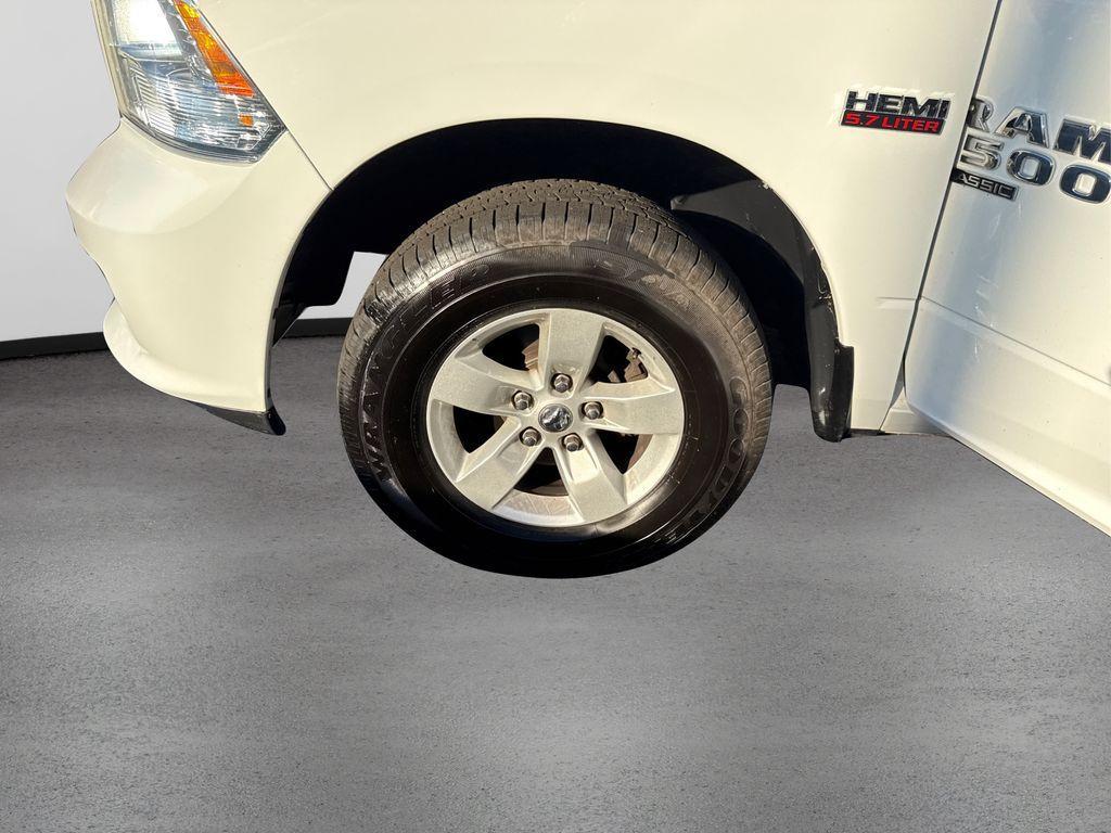 used 2019 Ram 1500 Classic car, priced at $25,000