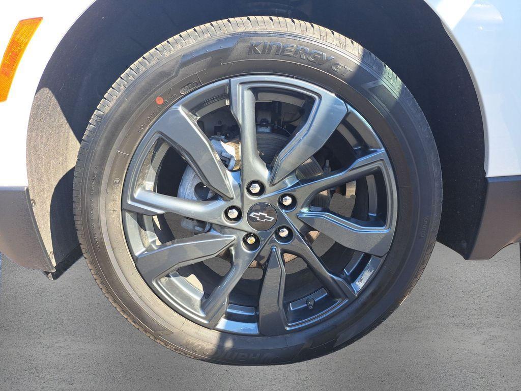 used 2023 Chevrolet Equinox car, priced at $25,200
