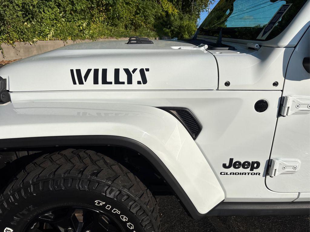 used 2021 Jeep Gladiator car, priced at $33,700